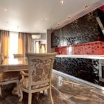 Kerusi dapur berlapis-lapis