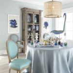 Chaise rembourrée avec revêtement bleu