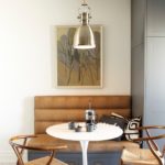 Λευκό πλαστικό τραπέζι