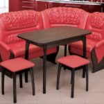 Revêtement en similicuir bordeaux