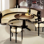 Meubles rembourrés pour une baie vitrée ronde