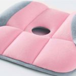 Oreiller carré avec trou central