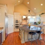 เกาะห้องครัวไม้เนื้อแข็ง