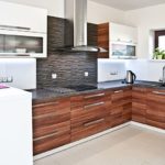 Kahverengi mutfak ön cepheleri