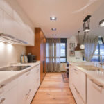 Beyaz tavan spot ışıkları