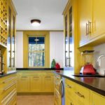 Tenggelam hitam di dapur