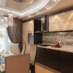 Design de bucătărie cu perdele maro.