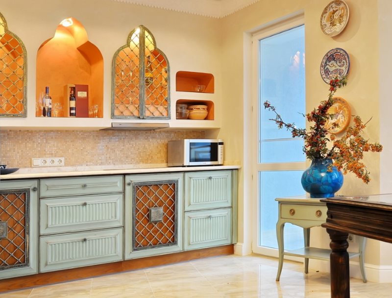 ผนังห้องครัวสไตล์โมร็อคโคสดใส