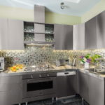 Fine mosaic ceramic apron