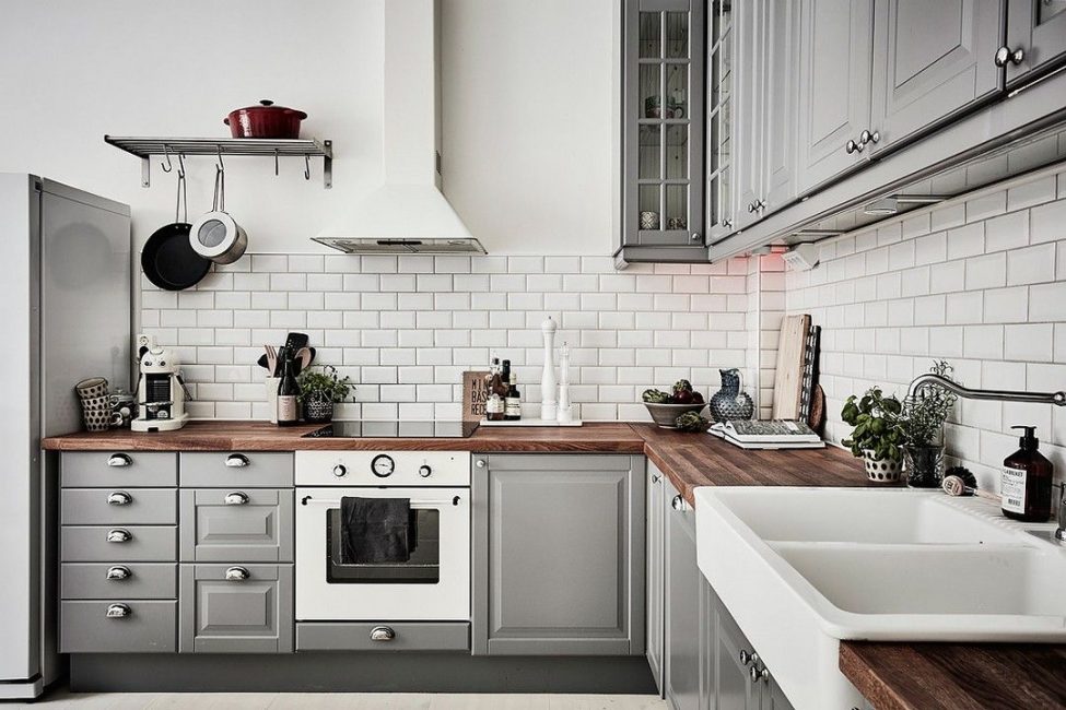 Corner Scandinavian cuisine in gray
