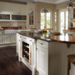 Şarap barı ile mutfak ada