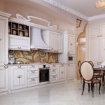 Casque linéaire de style classique