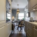 Cozinha estreita de duas linhas