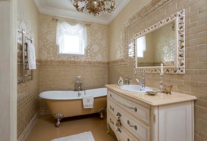 Salle de bain beige.