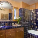 Cloison vitrée à l'intérieur de la salle de bain