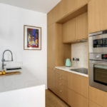 مجموعة خطية مع الانتهاء من الواجهة الخشبية