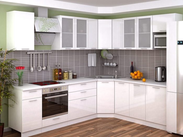 Tablier gris dans la cuisine.