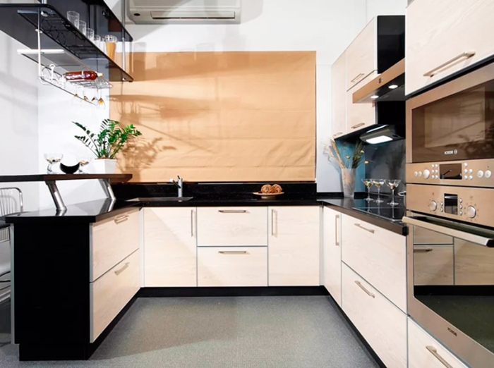 U-образно оформление.