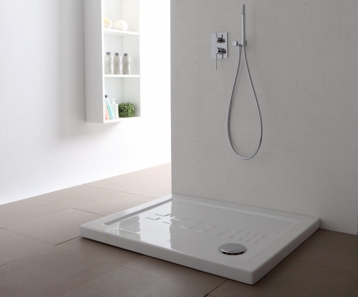 Plateau dans la salle de bain.