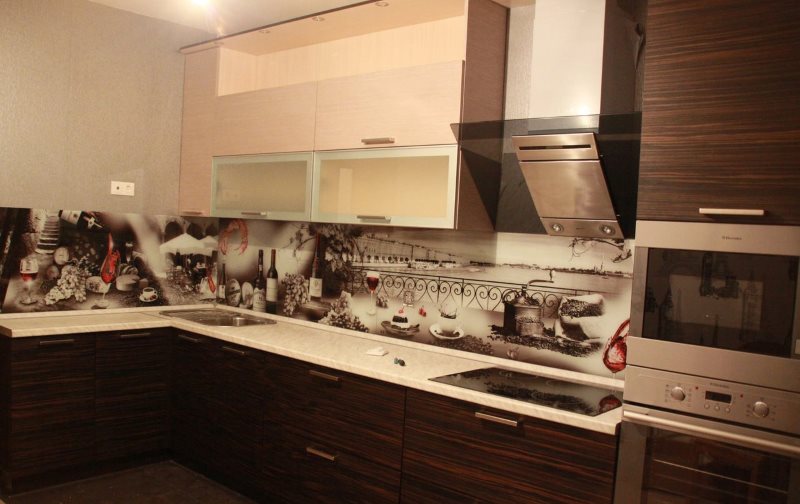 Tablier en PVC à l'intérieur d'une cuisine moderne