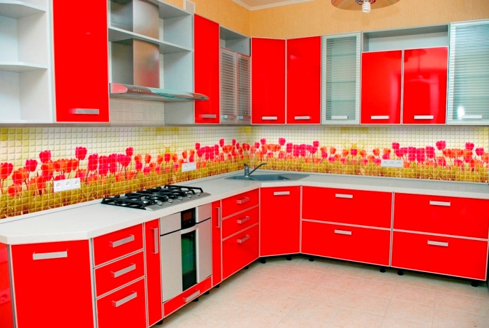 Apron with a pattern.