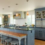 Interior de cocina de estilo rústico.