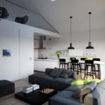 Κουζίνα-σαλόνι στη σοφίτα ενός ιδιωτικού σπιτιού