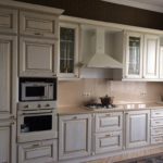 Γυαλιστερή επιφάνεια της ποδιάς κουζίνας