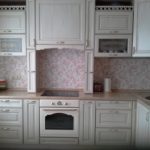 Κουζίνα με νεροχύτη στη γωνία