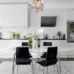 White kitchen with handleless facades