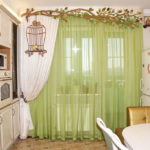 Cortina translúcida verde claro