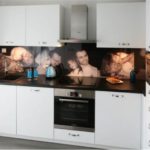 Casque blanc avec comptoir noir