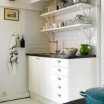 Techo de madera de una cocina en una casa rural