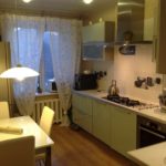 Φωτά πάνω από το τραπέζι