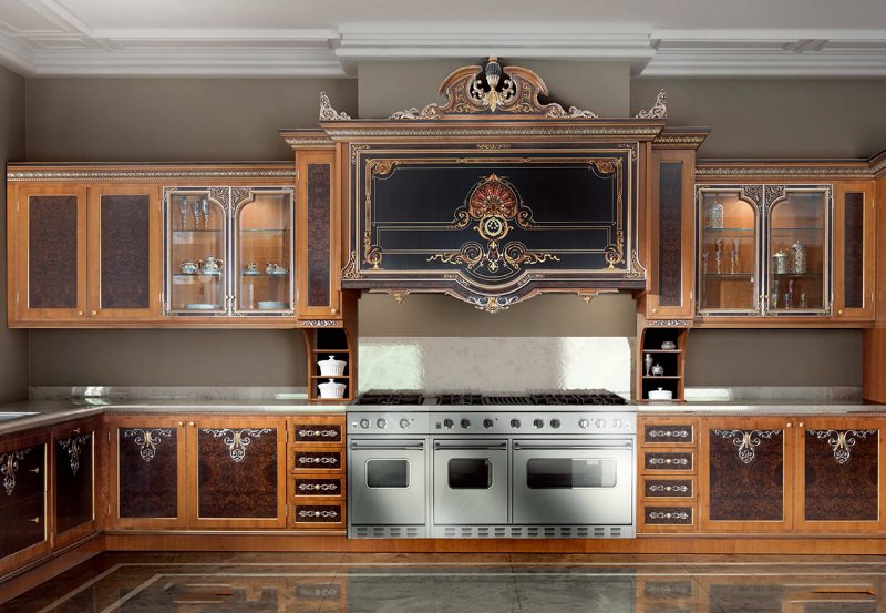 Cocina de madera estilo imperio