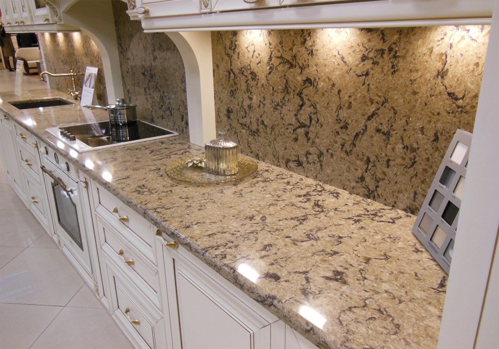 Γραμμή ποδιά σε κλασική κουζίνα