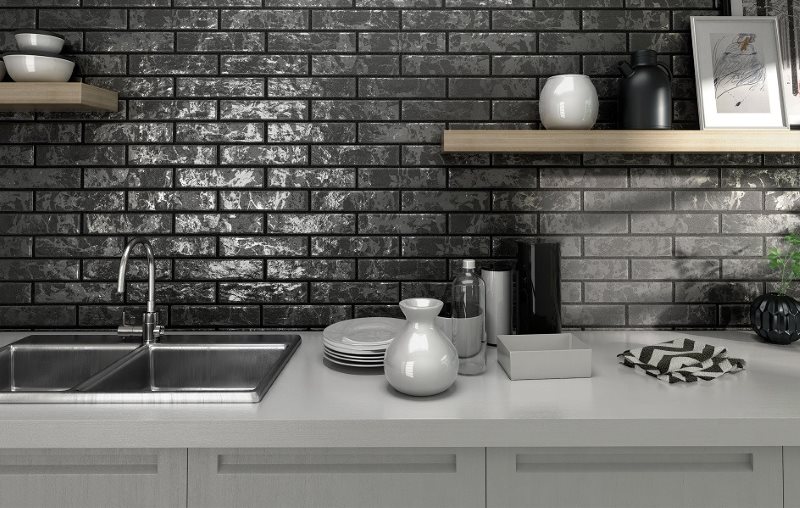 Azulejos de jabalí en la cocina de estilo industrial