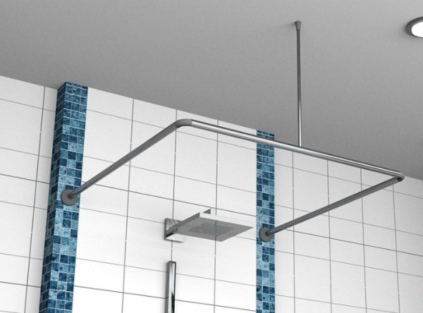 Tringle à rideau en acier inoxydable.