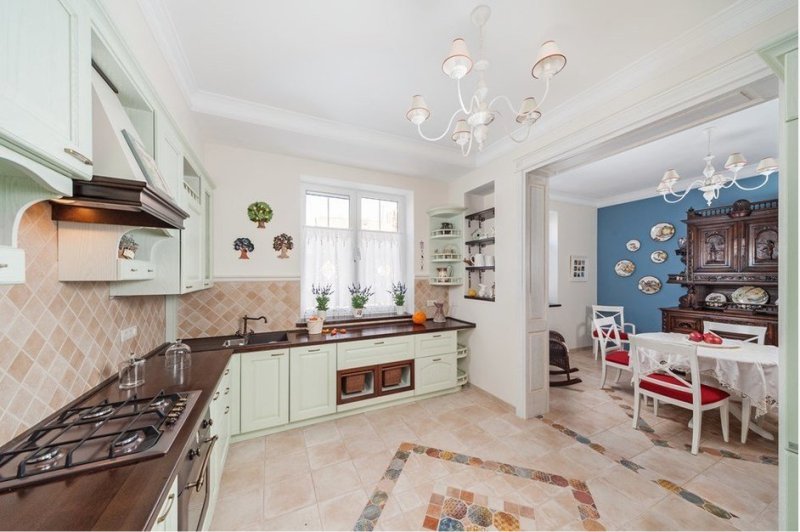 Gabungan ubin apron dengan lantai dapur