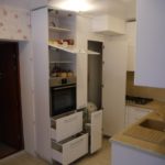 Bucătărie în formă de U fără masă