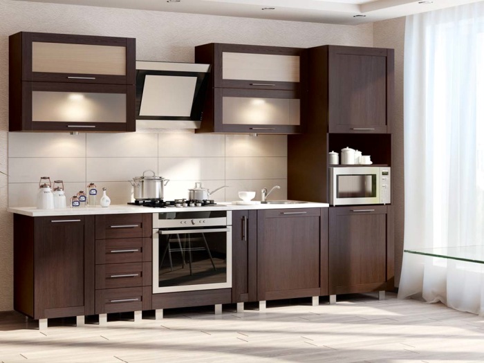 المطبخ الخطي بني.