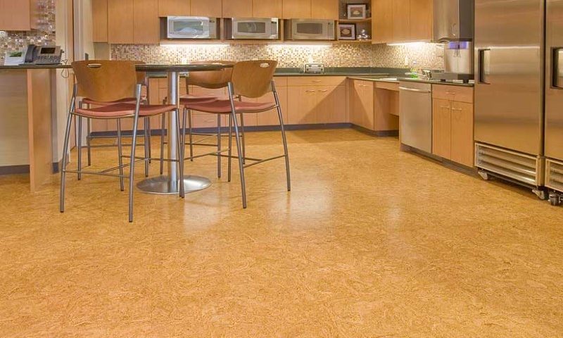 Lantai gabus di pedalaman dapur