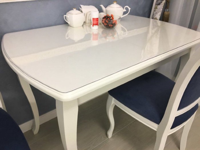 Silicone transparent tablecloth.