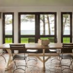 Design de bucătărie cu zonă de luat masa