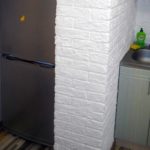 Imitația lucrărilor din cărămidă în interiorul bucătăriei
