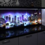 Beleuchtung einer Glasschürze mit Fotodruck