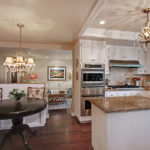 Granit-Arbeitsplatte der Kücheninsel