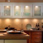 Küchenschränke mit integrierter Beleuchtung