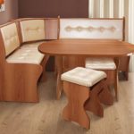 Soft corner with kitchen stools