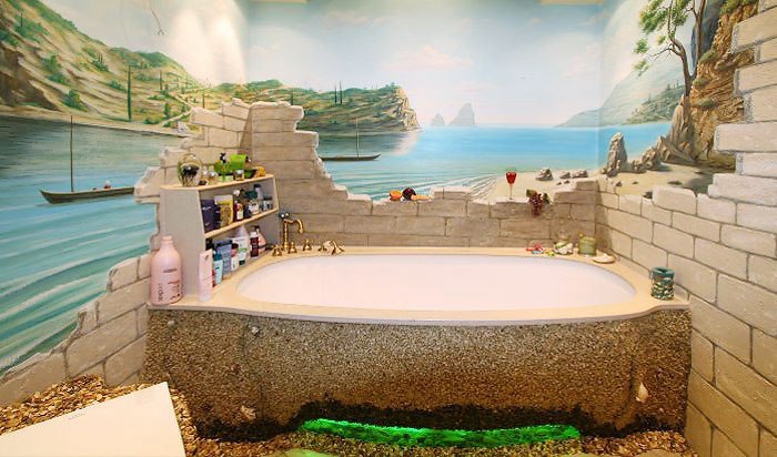 Le bain est décoré de sable.